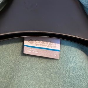 Larger Columbia Pull Over.